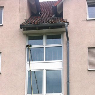 Glasreinigungs-System<br>mit Stangentechnologie Glasreinigungs-System<br>mit Stangentechnologie